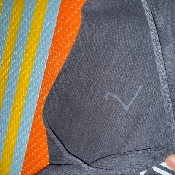 Yeezy Vultures Graphic Long Sleeve Tee Black White Mens Size 2 M/L Fit - Picture 3 of 3